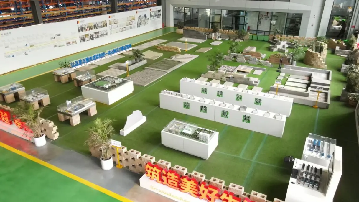 „Dual Carbon” conduce transformarea ecologică | Quangong Machinery Co., Ltd. ZN900-2 permite utilizarea resurselor deșeurilor solide pentru fabricarea eficientă a cărămizilor