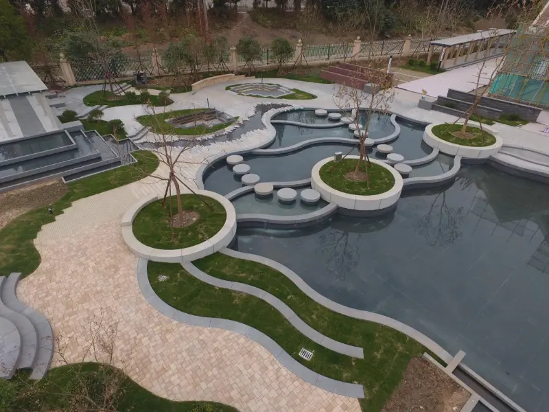 Împuternicirea dezvoltării infrastructurii: echipamentele de fabricare a cărămizilor de la Quangong Machinery Co., Ltd. sporesc producția eficientă de materiale de construcție ecologice