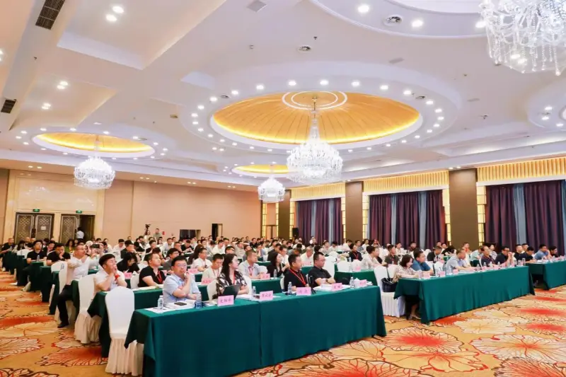 Quangong Machinery Co., Ltd. participă la a 4-a conferință de schimb tehnic privind utilizarea completă a deșeurilor solide pe bază de cărbune